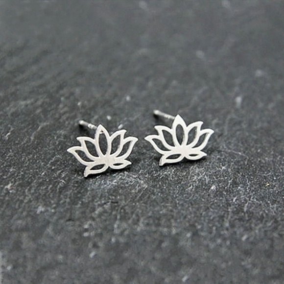 2/$20!  Silver Lotus Flower Stud Earrings - Picture 3 of 6